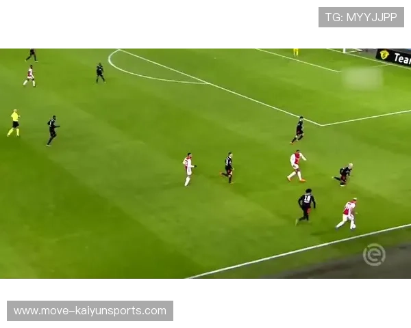 三位足球巨星精彩混剪 高光时刻尽在其中 感受不同风格的赛场魅力