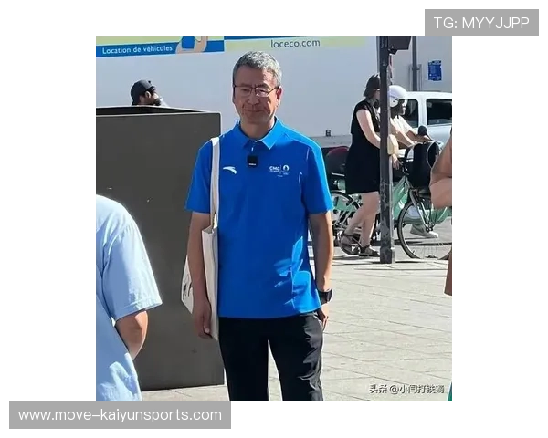 白岩松深度对话足球球星探讨绿茵场内外的人生与梦想